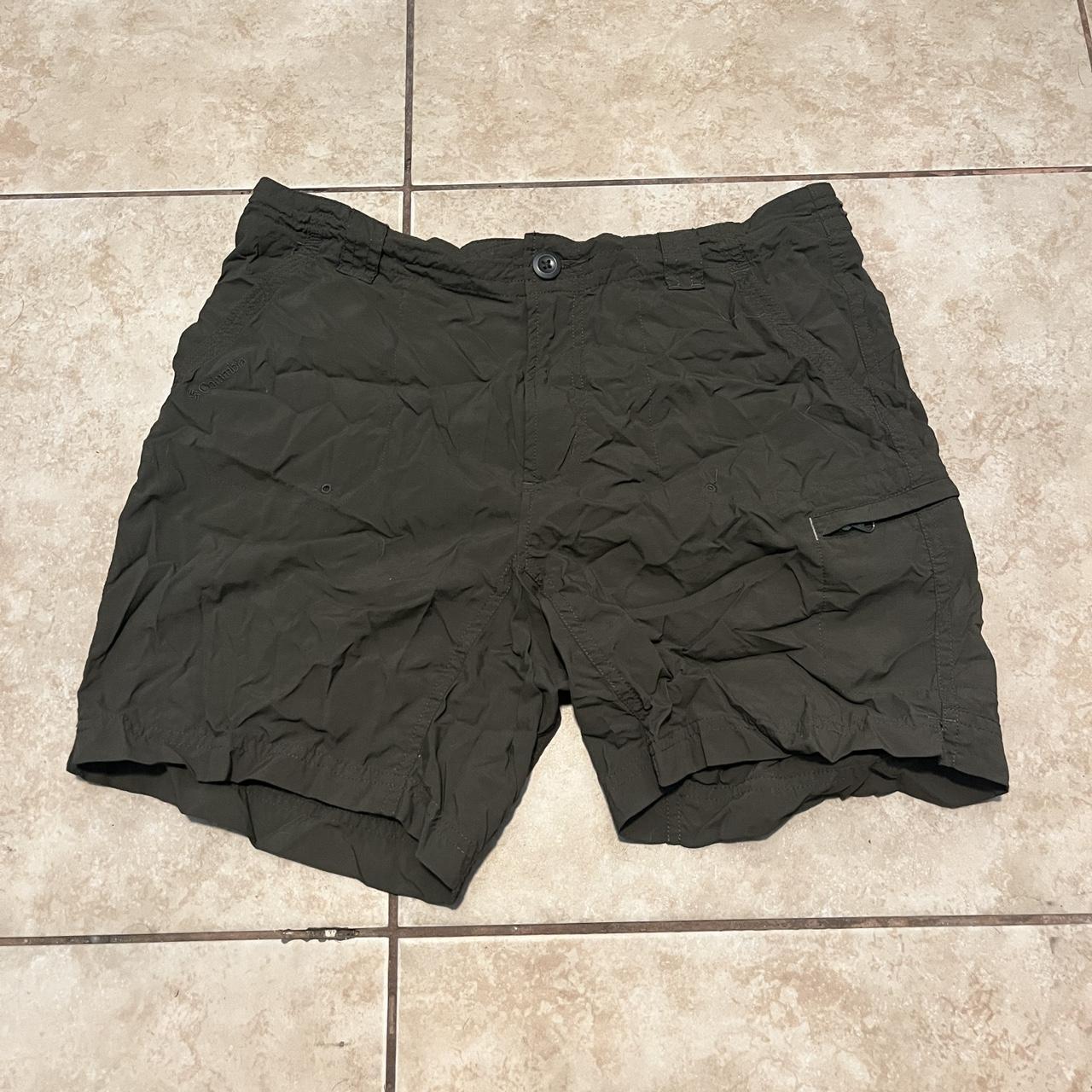 Columbia Titanium packabke cargo shorts. Khaki cargo. Depop