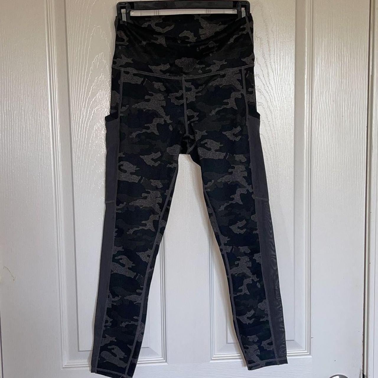 Fabletics Women's Green Leggings (3)