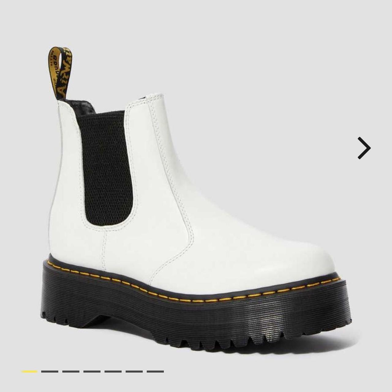 💟Chelsea platform boots🤍💟 don’t wear them as much as... - Depop