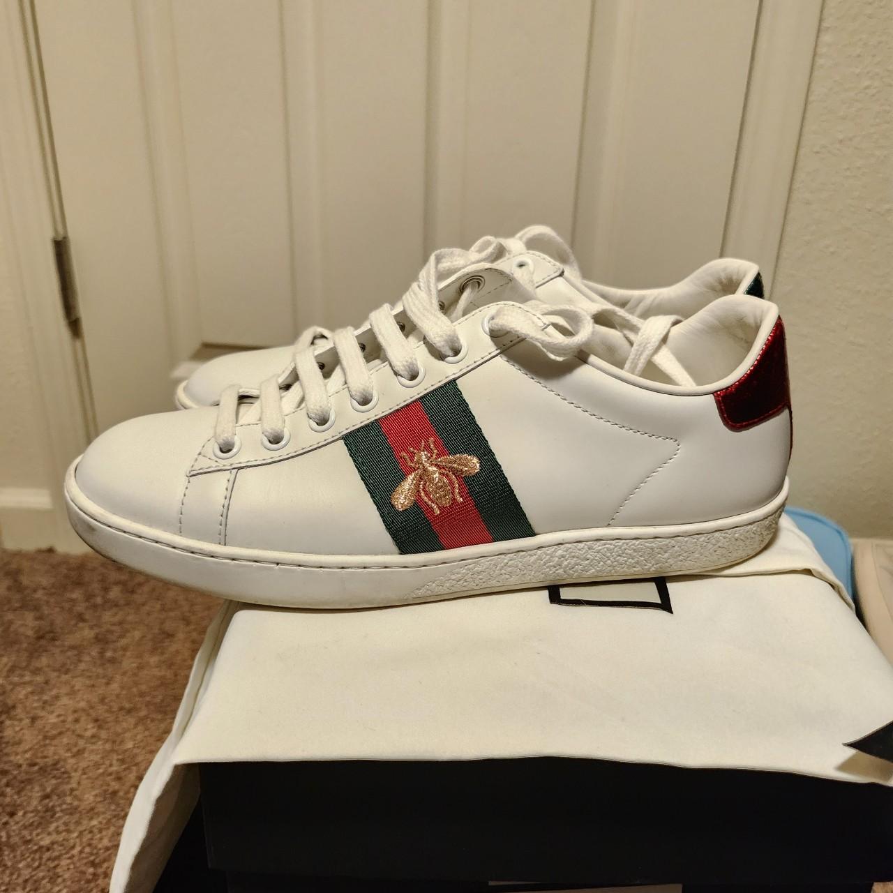 Size 35.5 (6) women's gucci bee sneakers. Only worn... - Depop