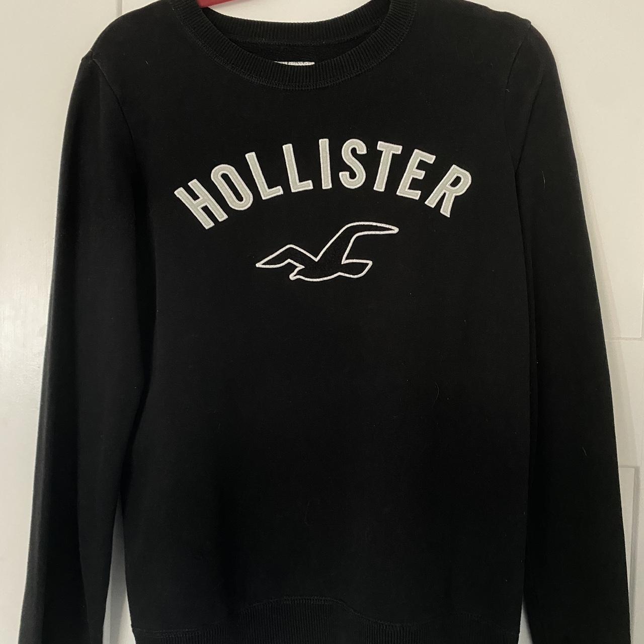 Hollister hot sale black sweatshirt