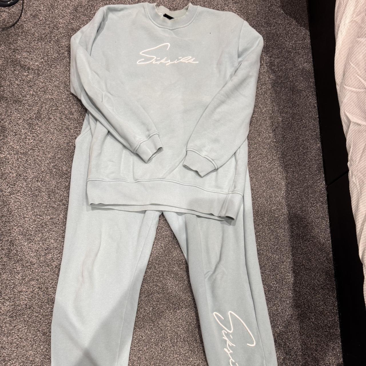item listed by logan_matip