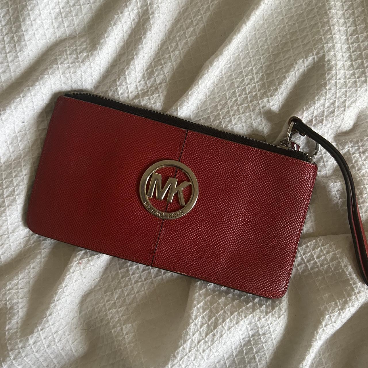 Michael kors deals wristlet red