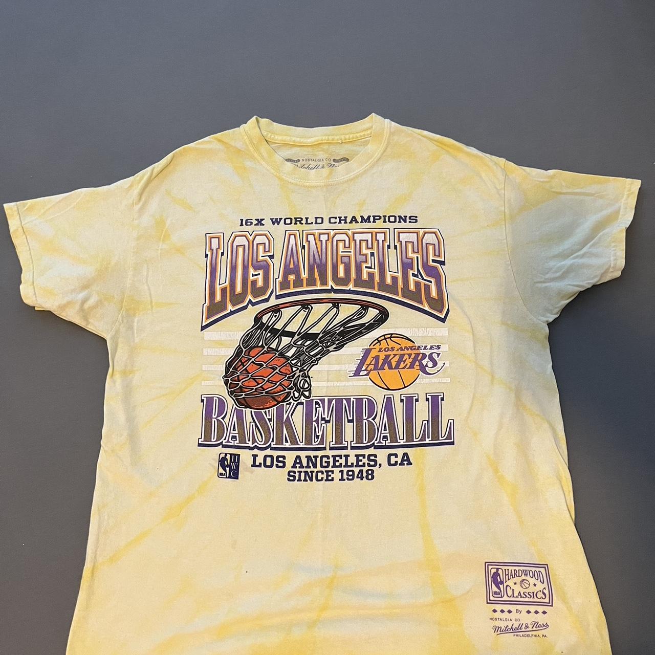 Vintage Los Angeles Lakers basketball Disney Mickey - Depop