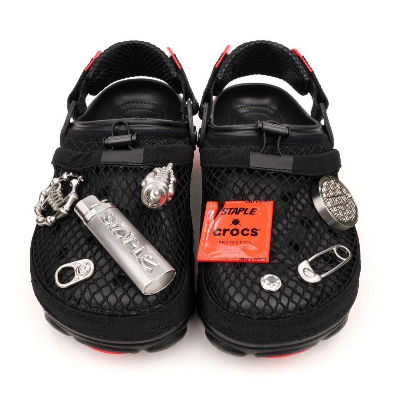 Crocs x Staple NWT selling size 9M 11W