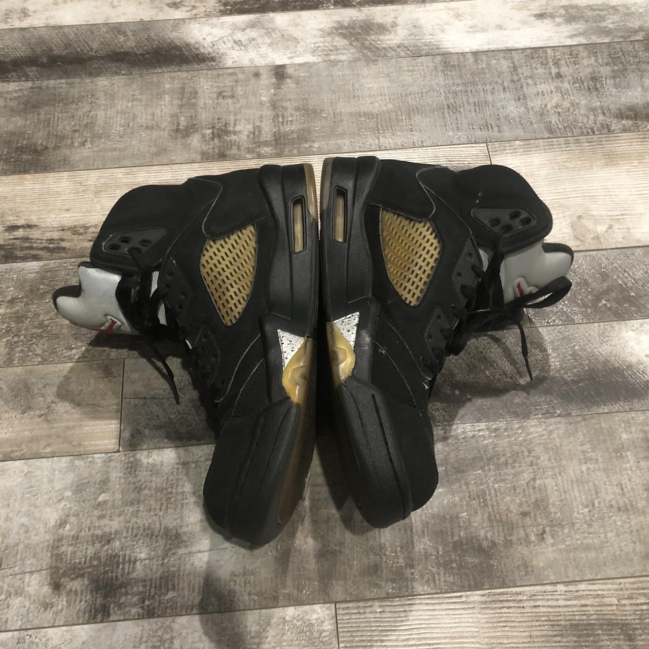 Jordan mars 270 discount black metallic gold