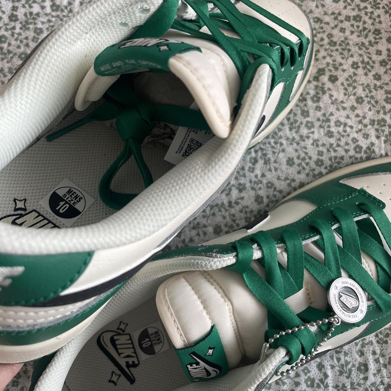 pale green nike trainers