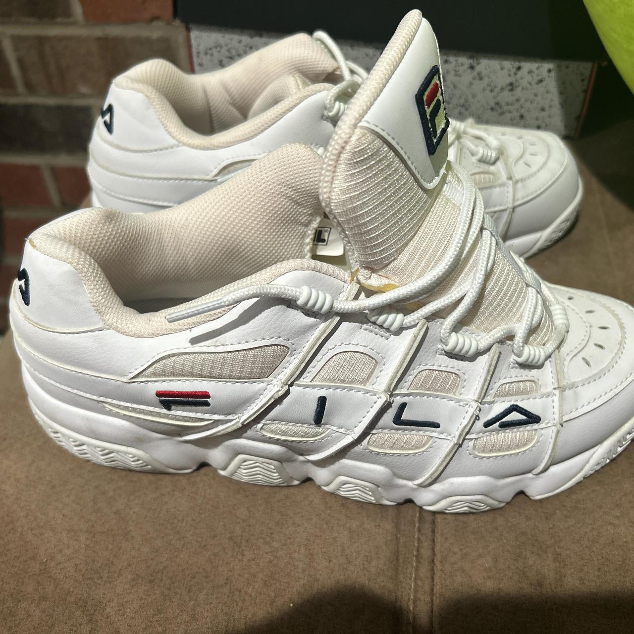 Fila Uproot in White Size 11 These sneakers have