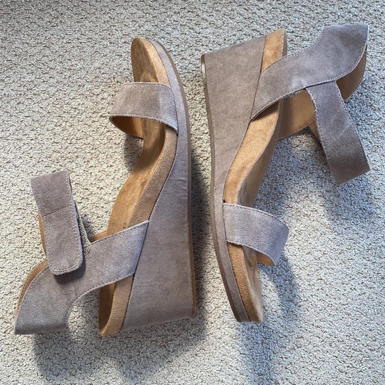 Lucky Brand Women's Tan Sandals | Depop