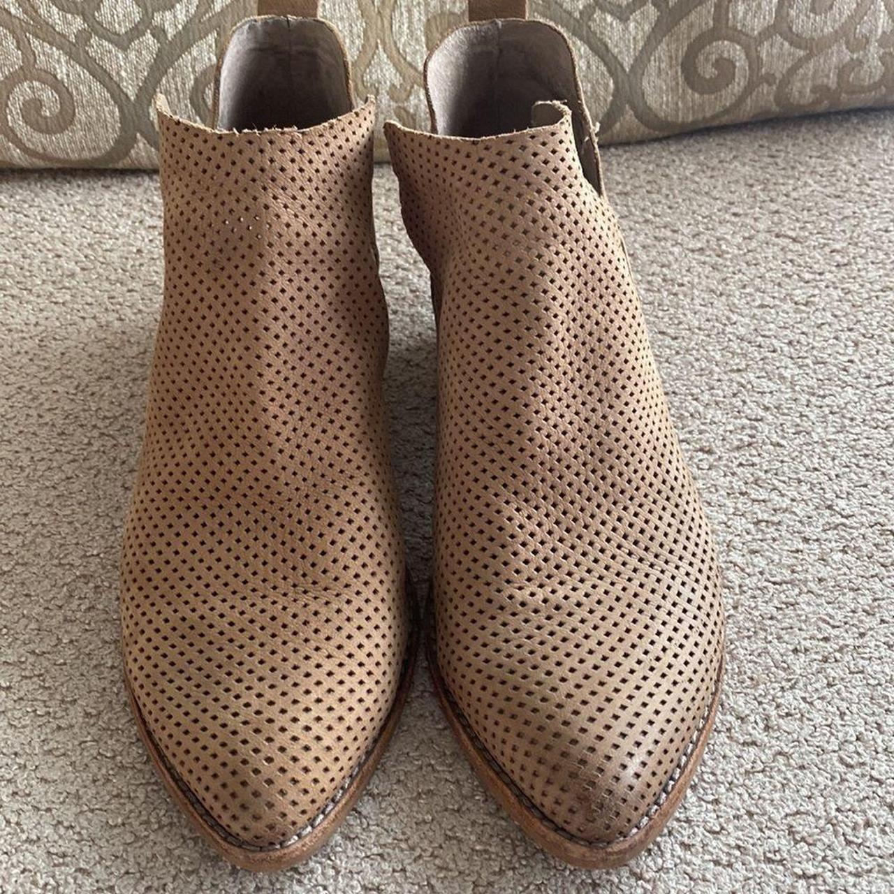 Dolce vita perforated outlet bootie