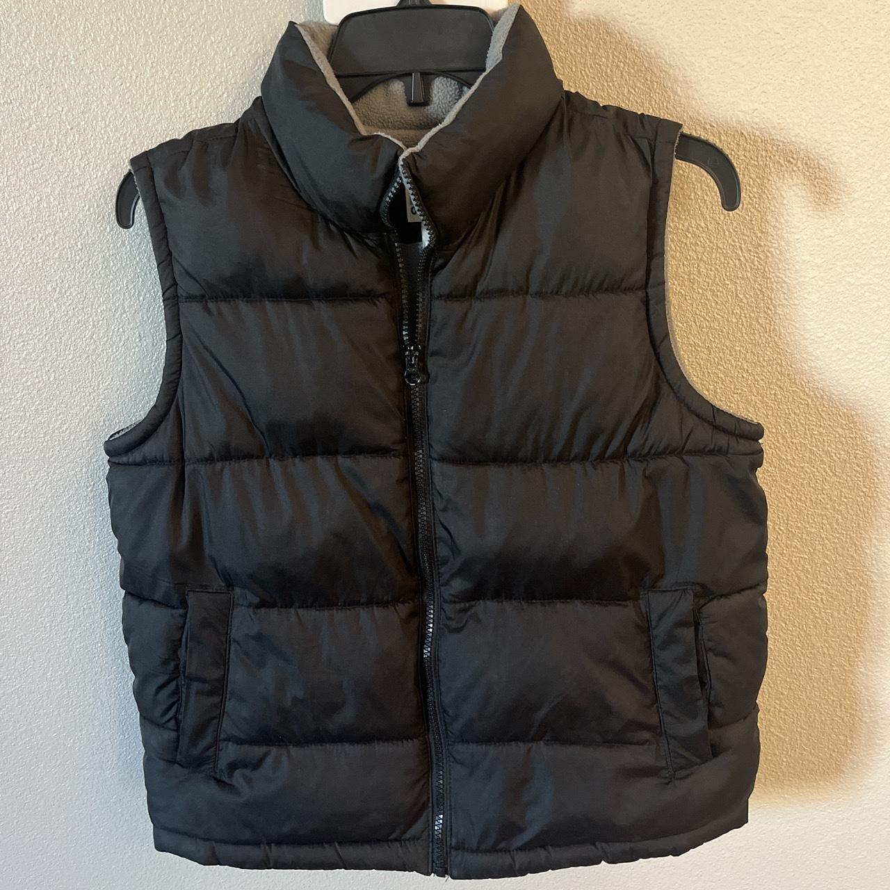 Old Navy black unisex vest Side pocket Size Youth... - Depop