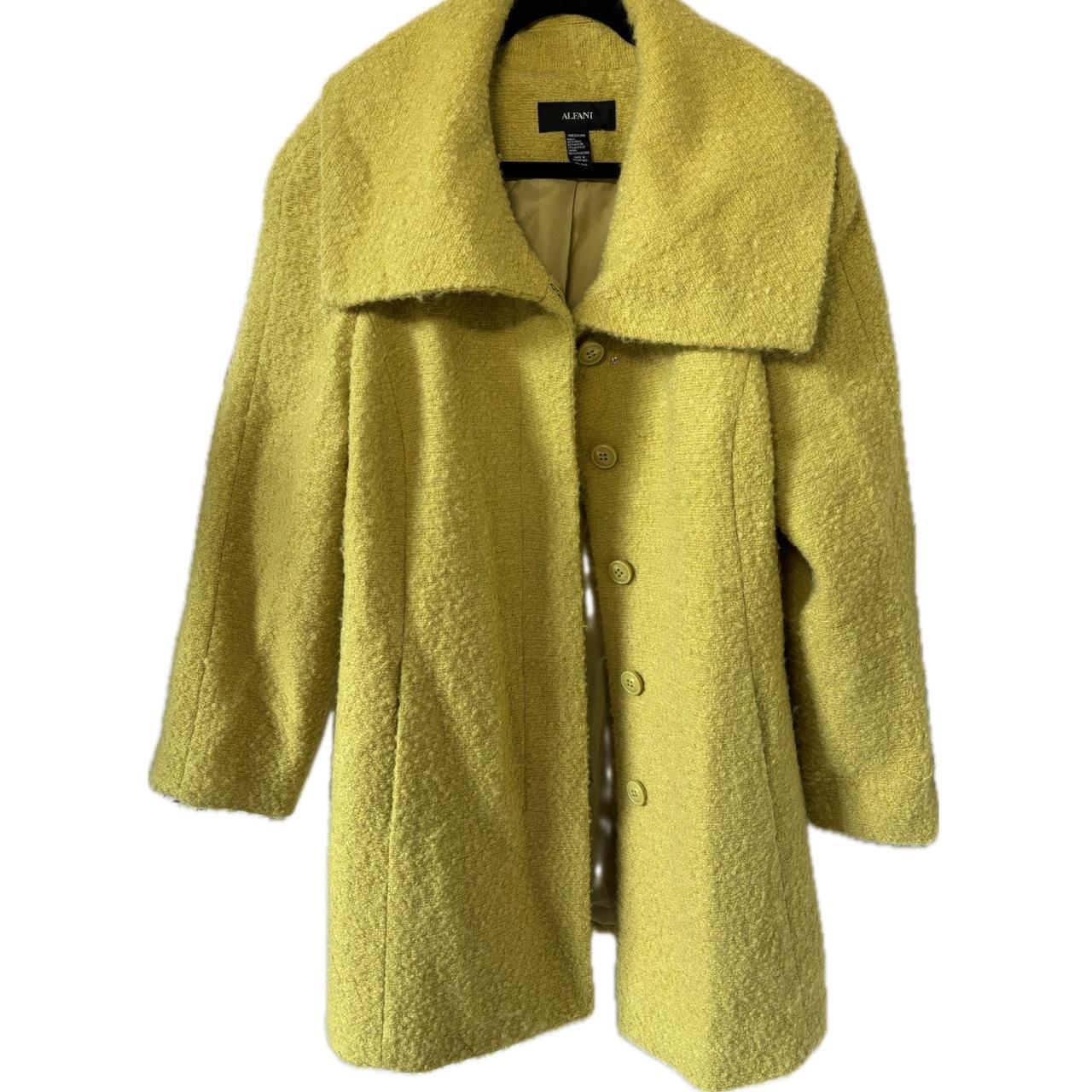 ALFANI lime green wool coat. Very warm and perfect. Depop