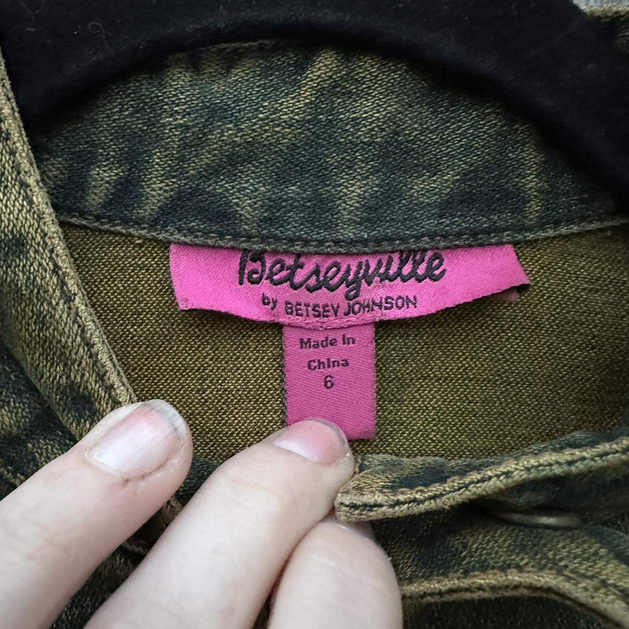Vintage Betseyville by Betsey Johnson faded | Depop