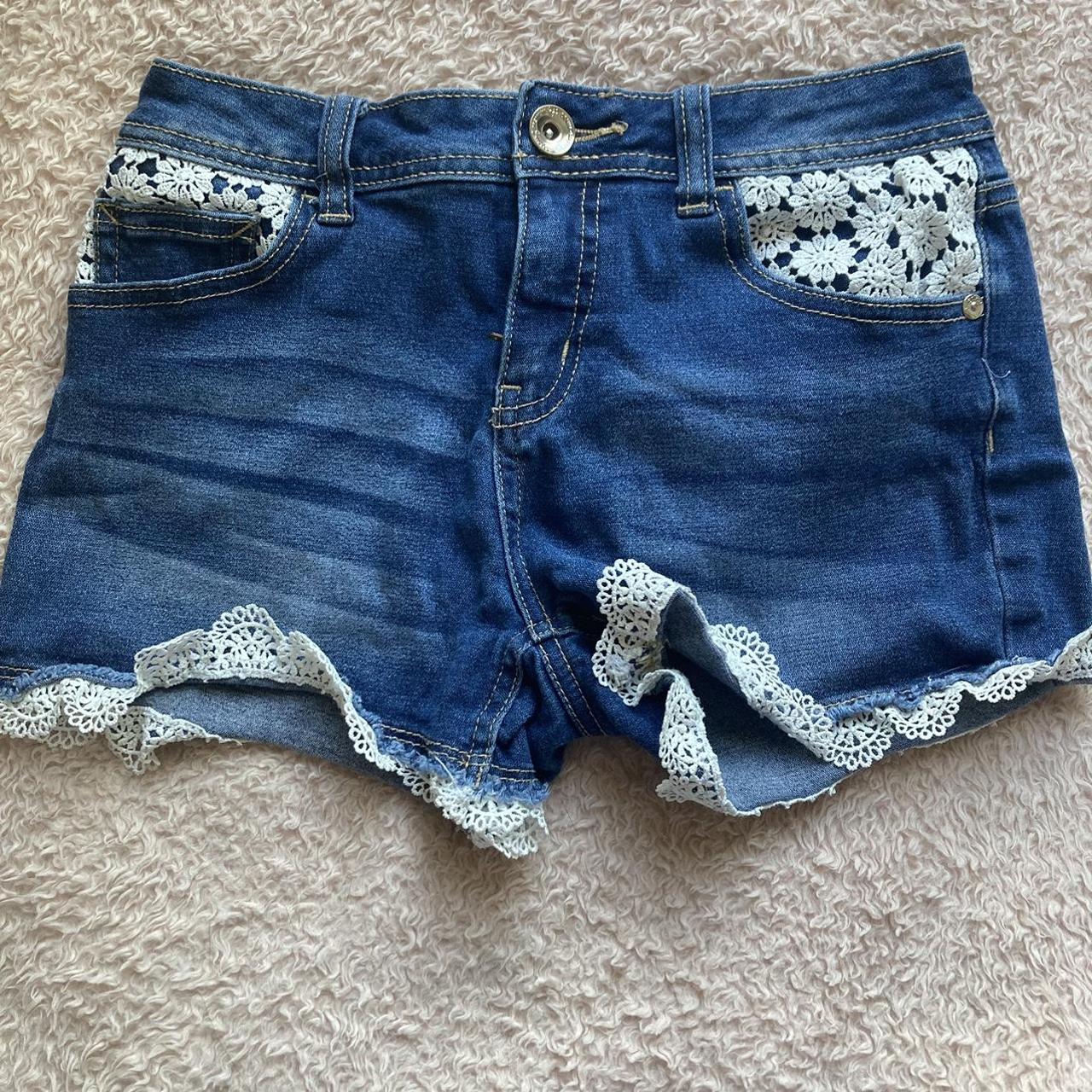 💙 Super Cute Justice Jean Shorts With Lace Detailing Depop