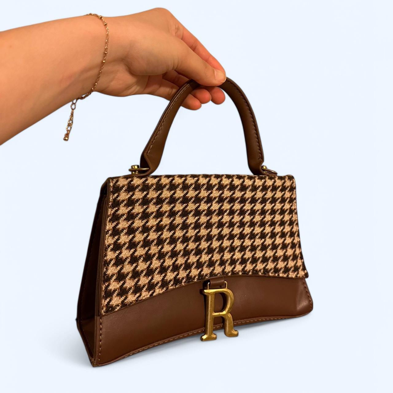item listed by ryarasribeiro