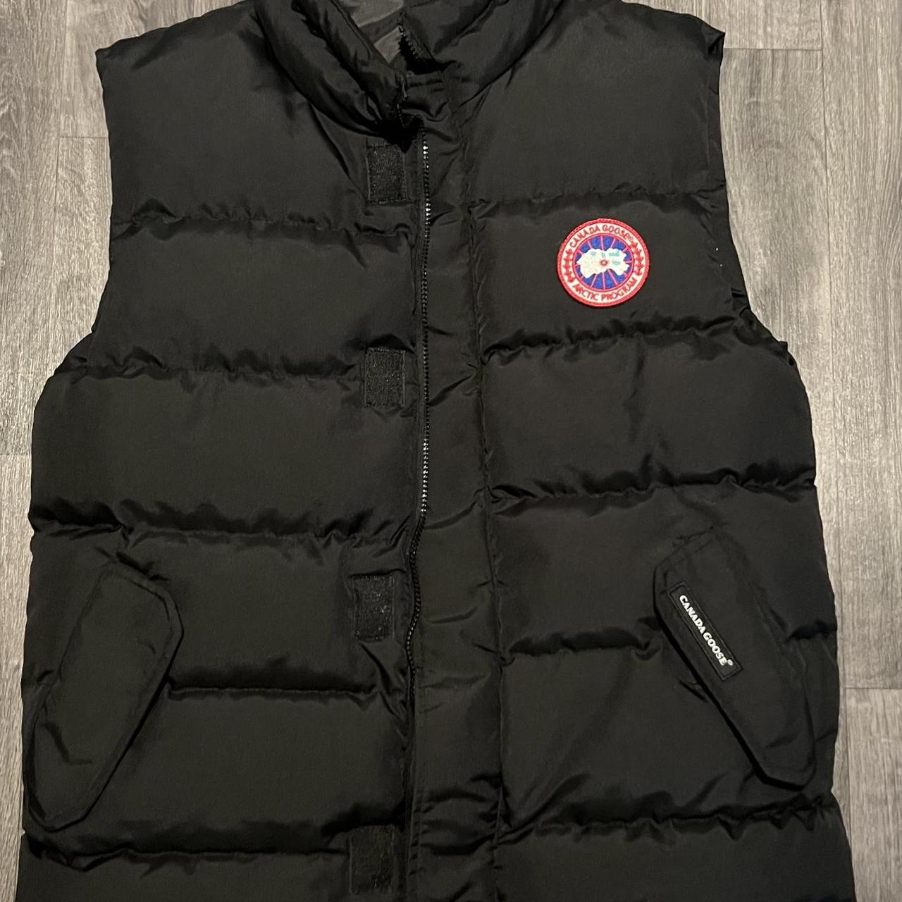 like brand new gilet canada goose size L accepting... - Depop