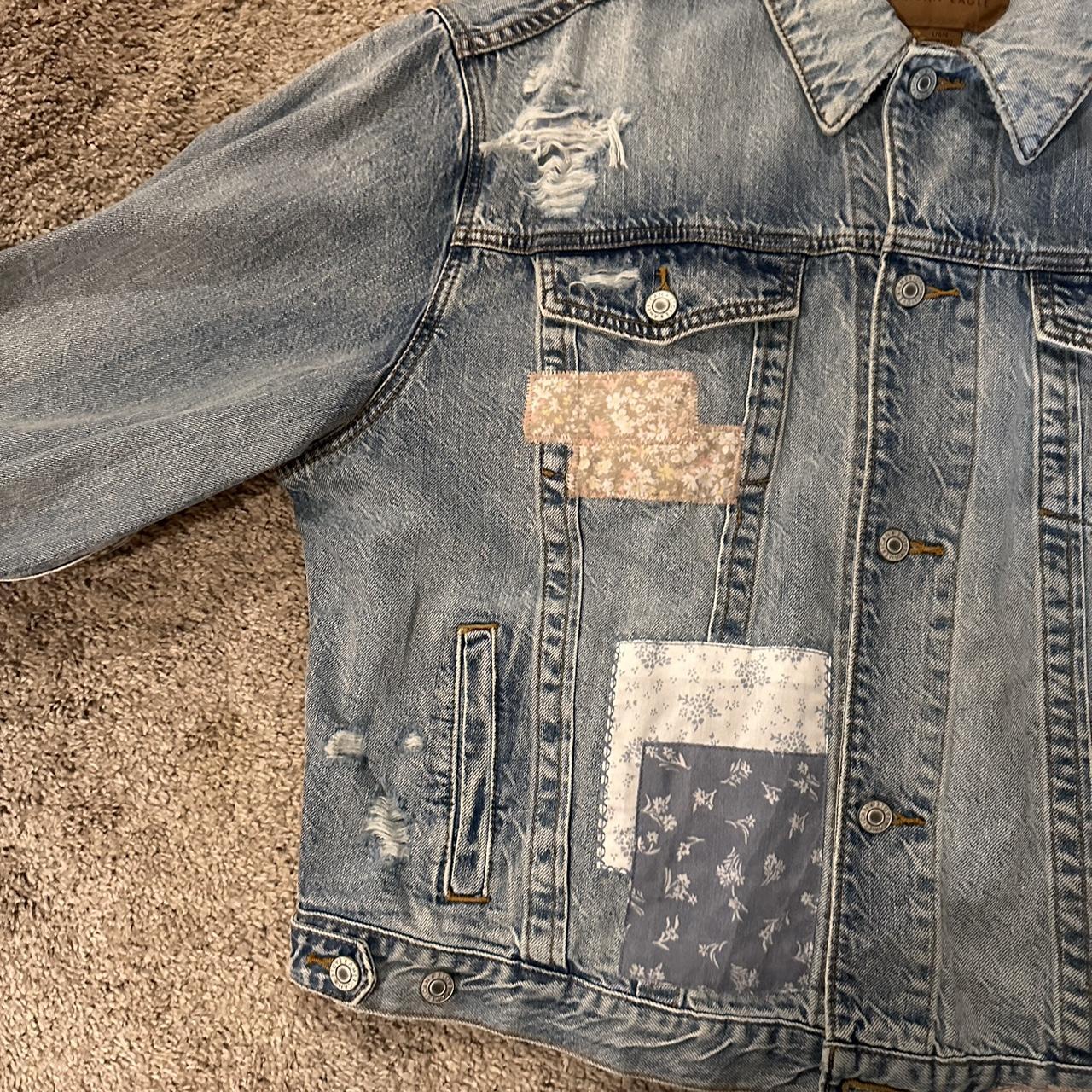 Supreme patches jacket from spring 2018 drop. Worn - Depop