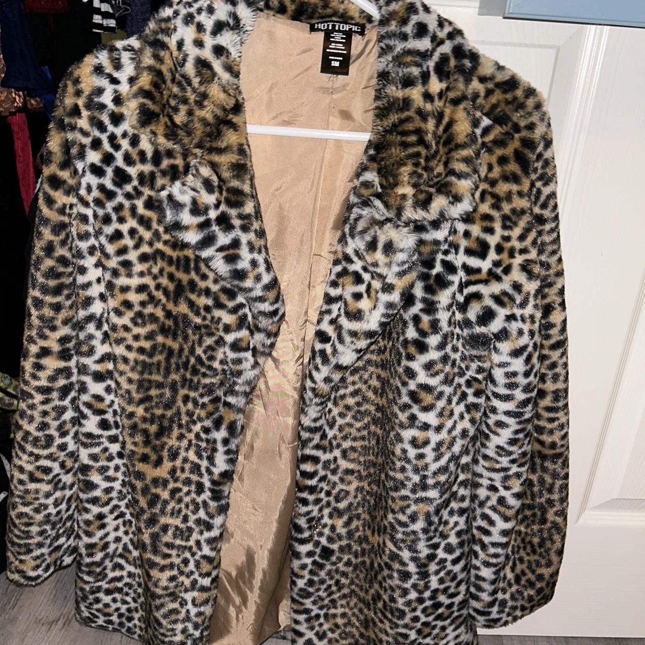 Hot topic leopard coat hotsell