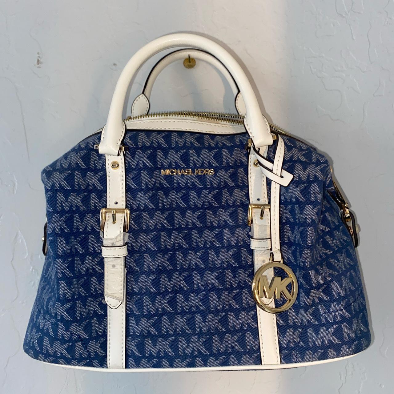 Blue and white on sale michael kors purse