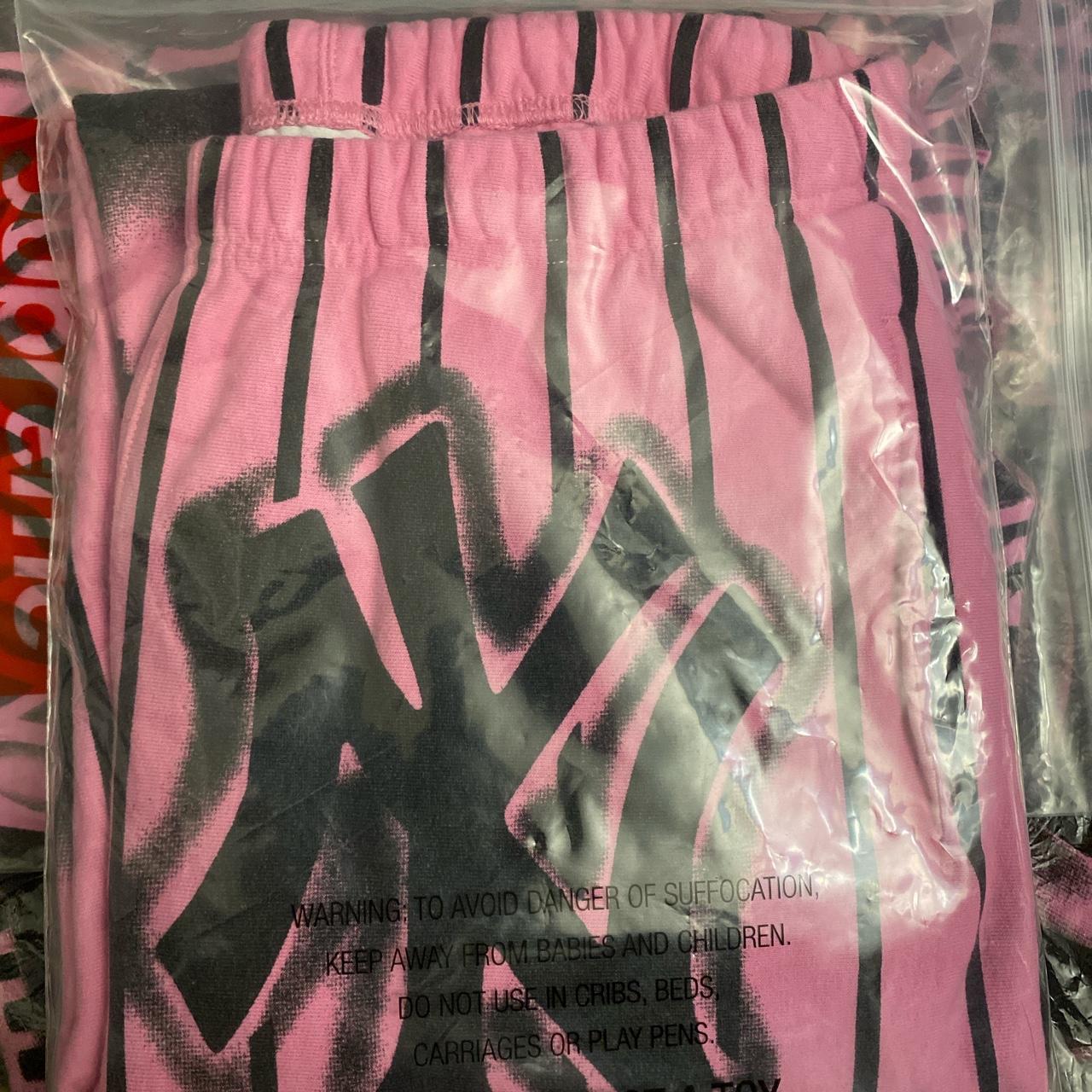 Supreme®/New York Yankees™ Airbrush Sweatpant Style:... - Depop