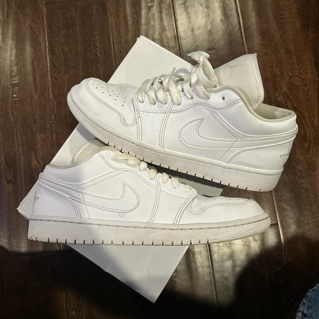 womens white jordan 1 low