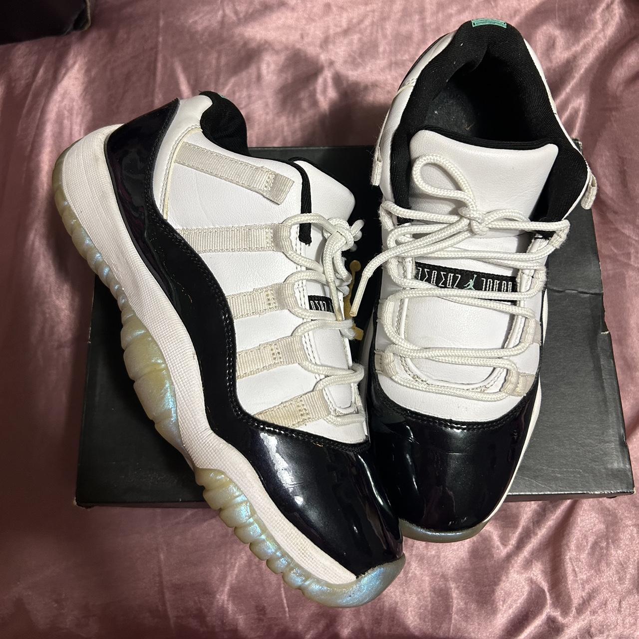 jordan 11s size 7y