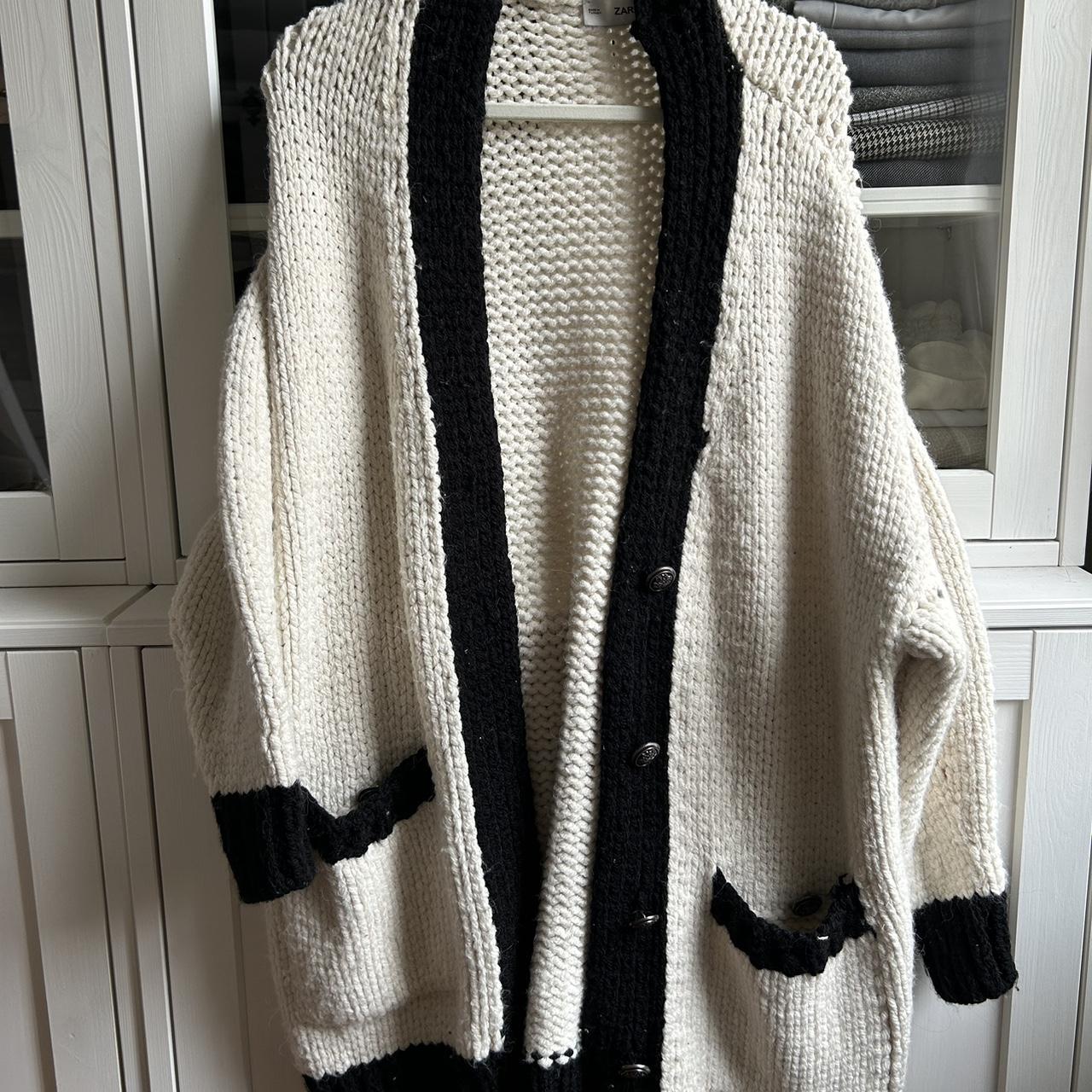 Zara Women's White and Black Cardigan | Depop