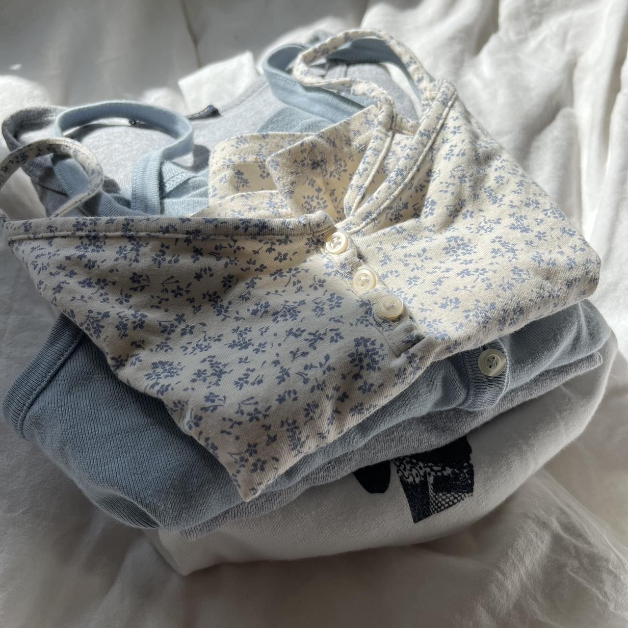 Bundle of 4 brandy Melville baby tees All are in... Depop