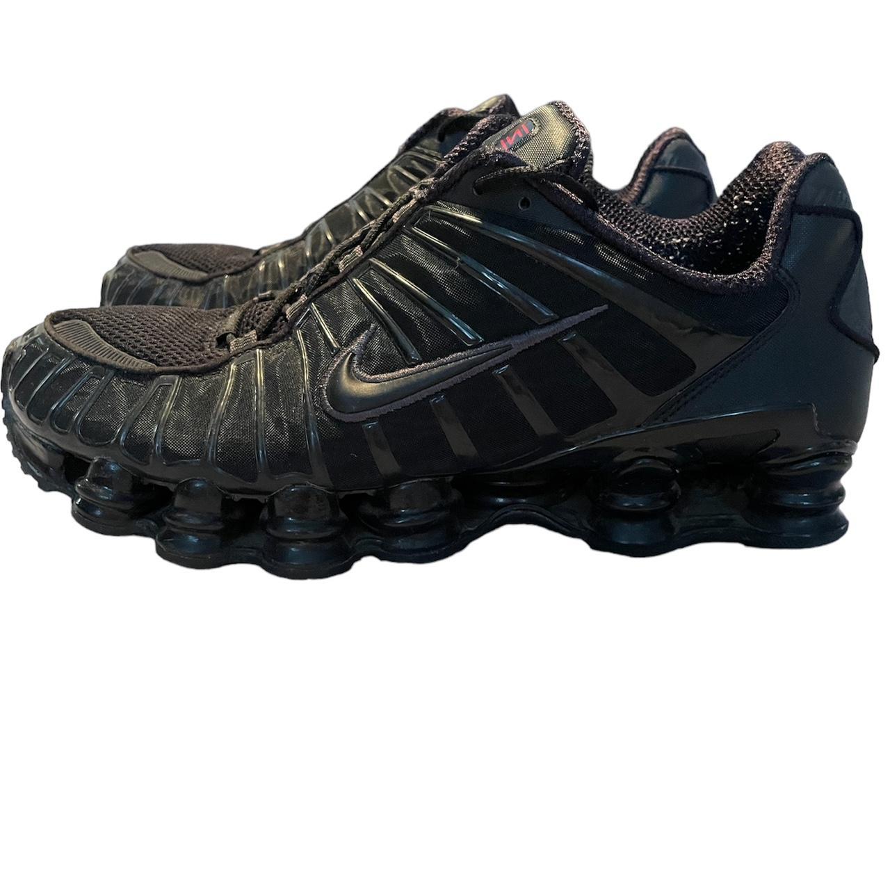 mens black nike shox
