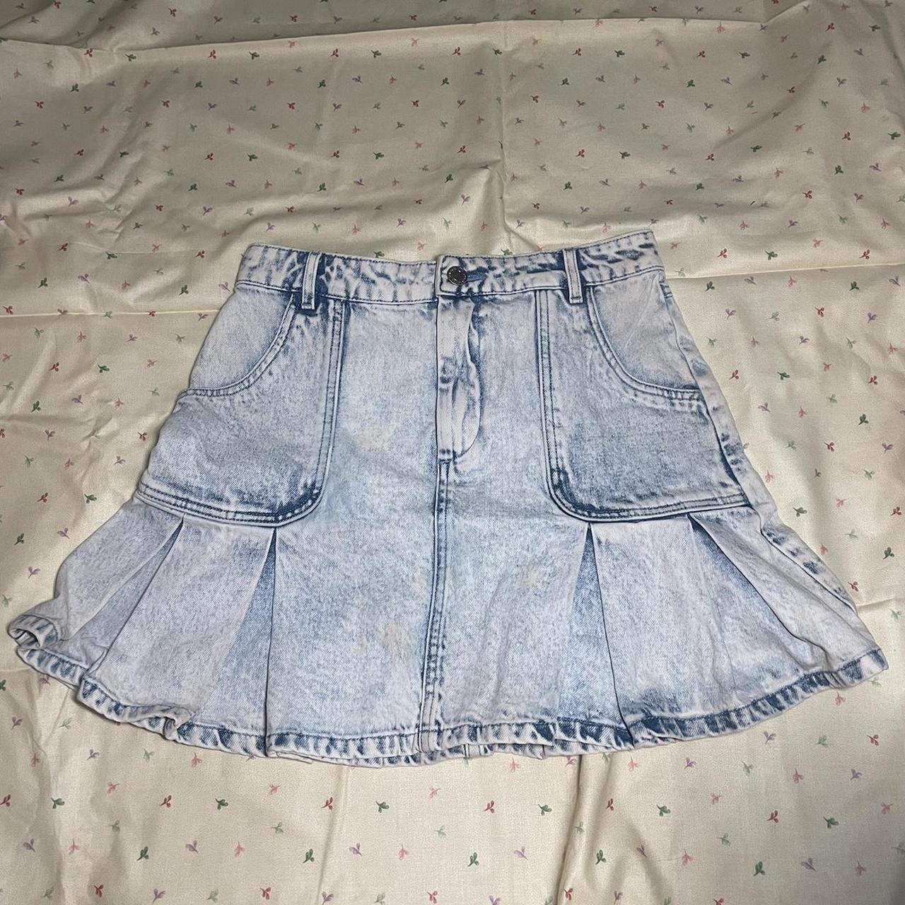 Acid wash mini Jean skirt (size 4). This is pleated... - Depop