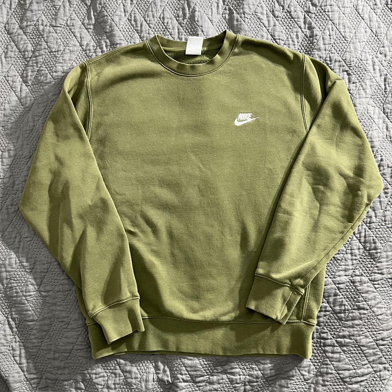 mens green nike crewneck