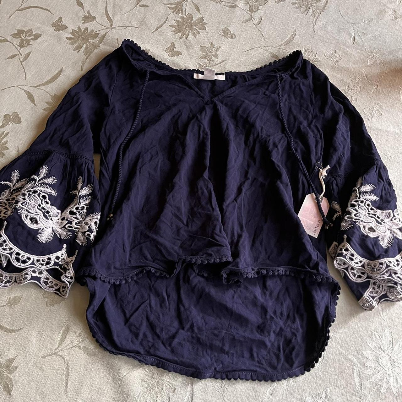 Forever 21 navy blue blouse Size small Good