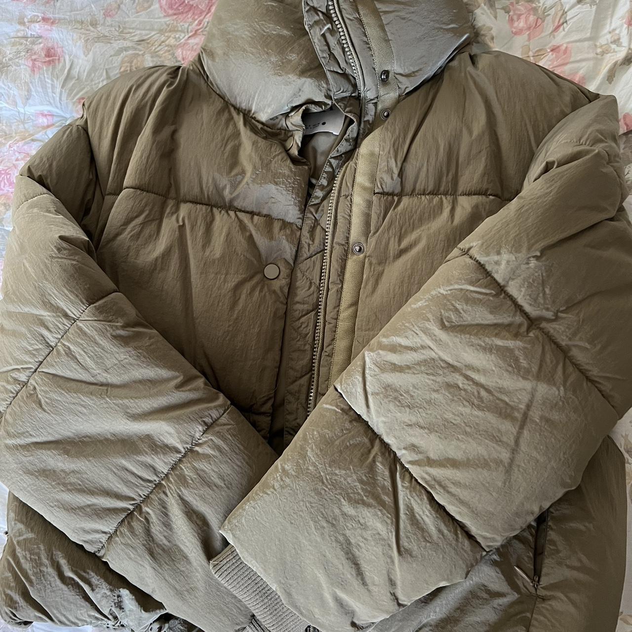 Oversized khaki/olive puffer jacket