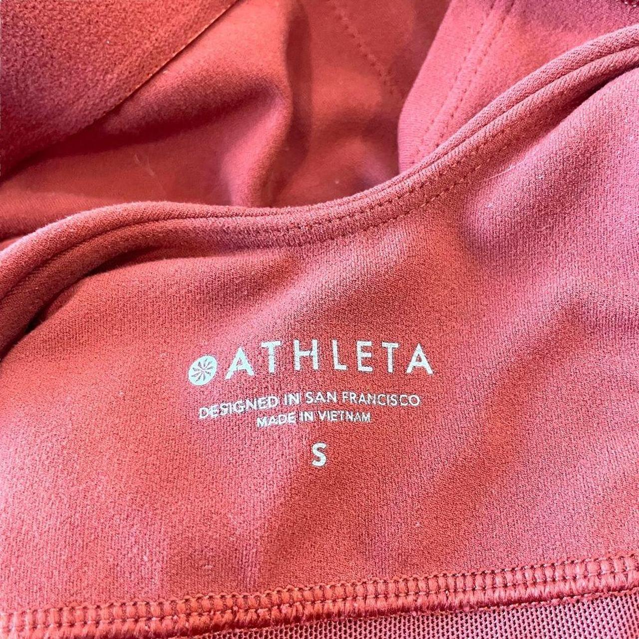 Athleta Conscious Twist Crop in Powervita, Small... Depop