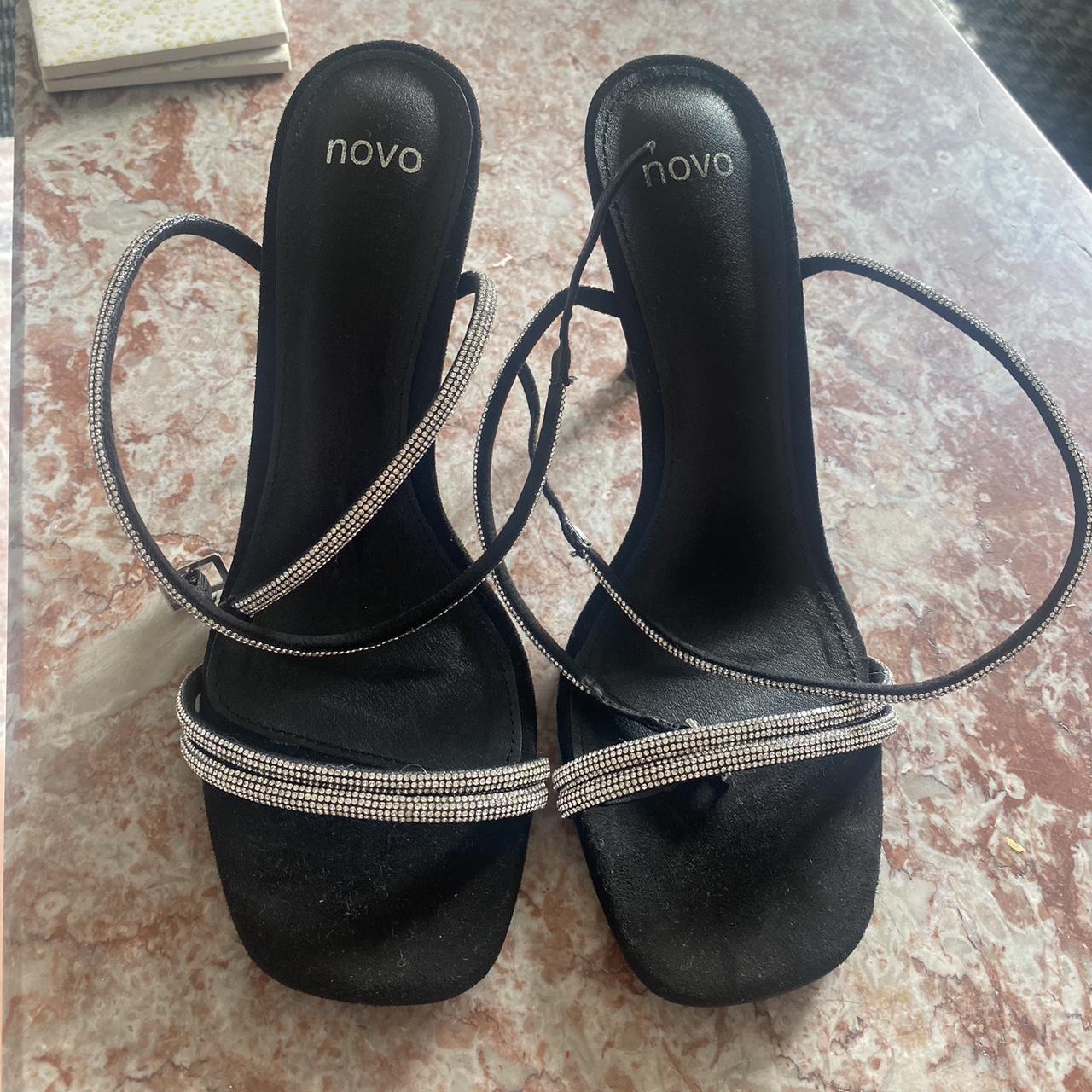 novo heels