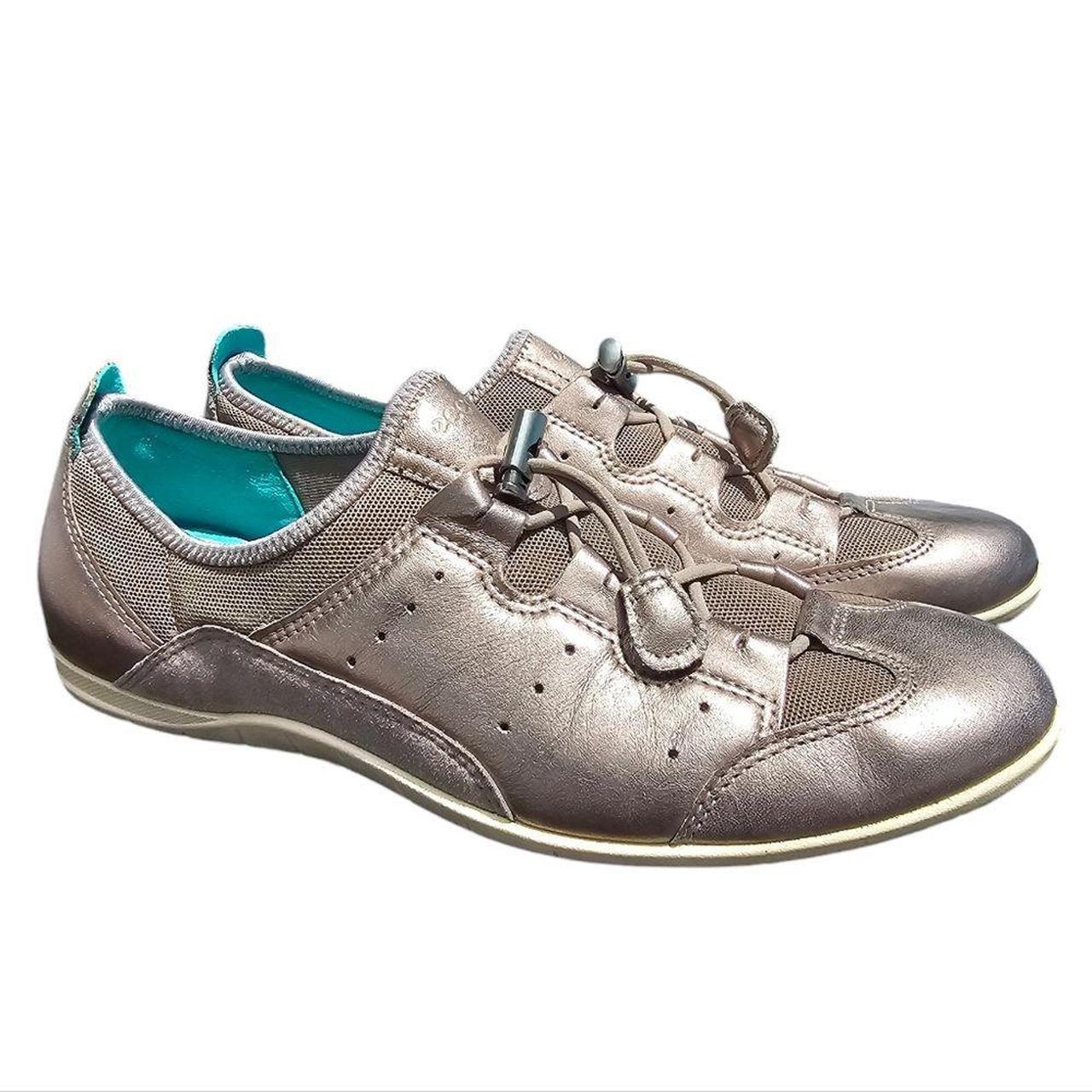 Ecco Silver Pewter Metallic Leather Sneakers Women s. Depop