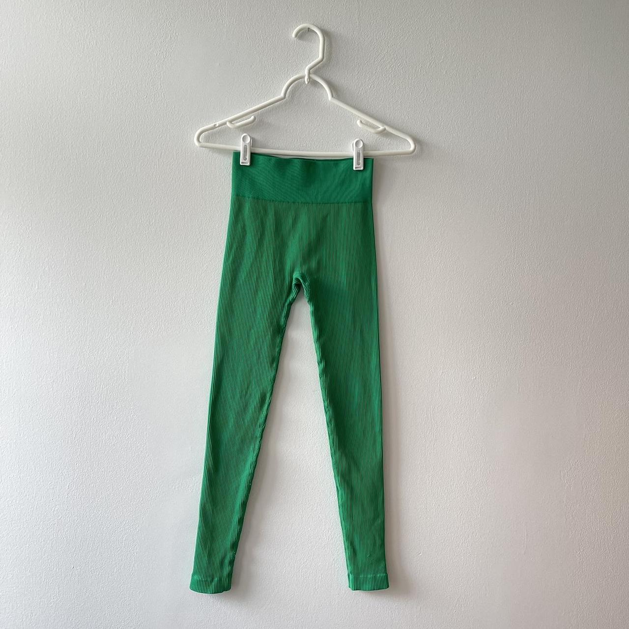 🌿 Adanola ribbed green leggings. Ribbed waistband - Depop