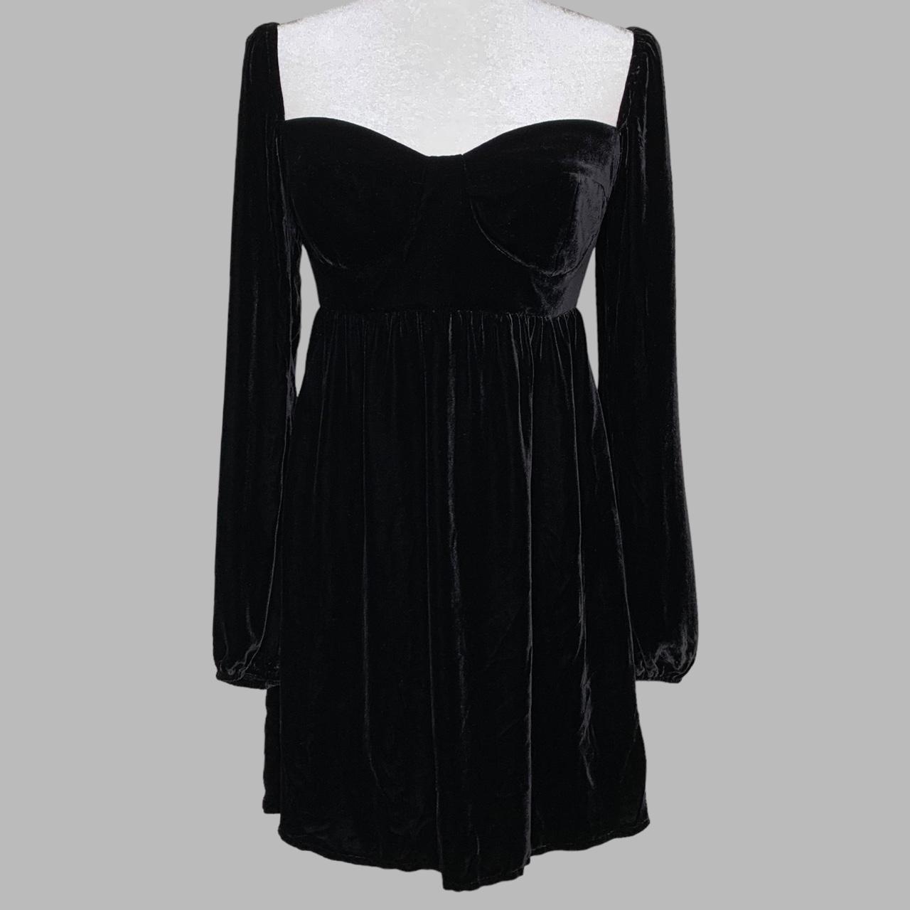 Reformation Black Velvet Dress Size S/4 In good... Depop