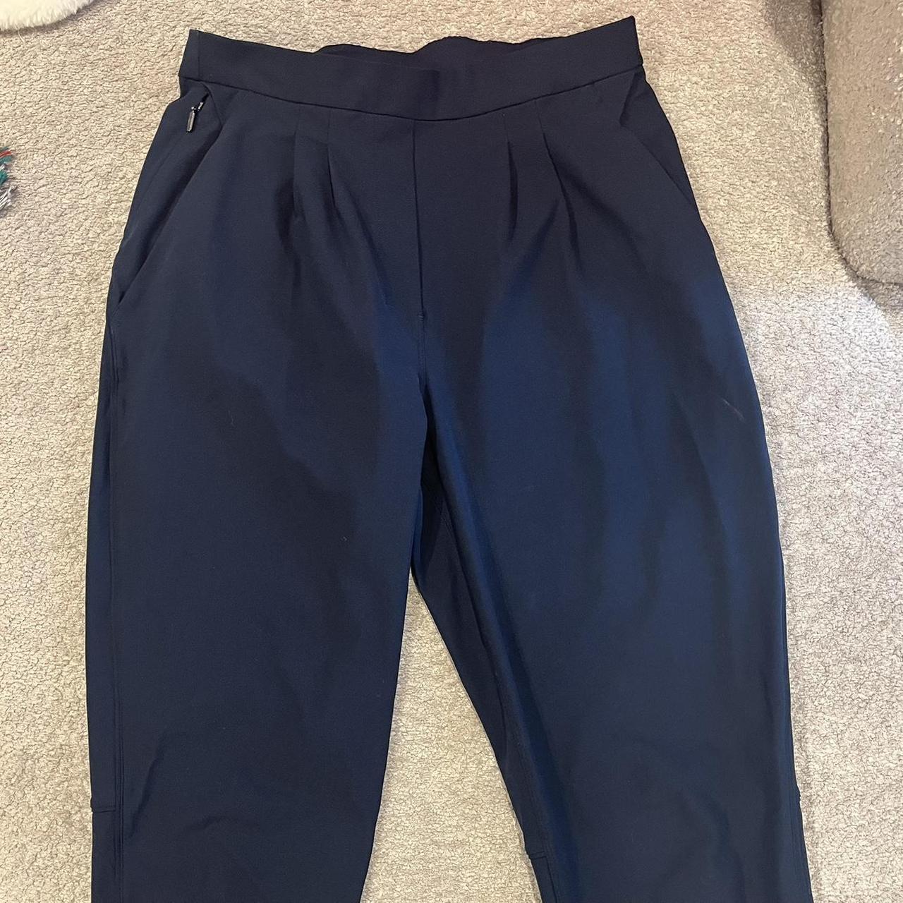 Lululemon Women’s Pants (Size 8)