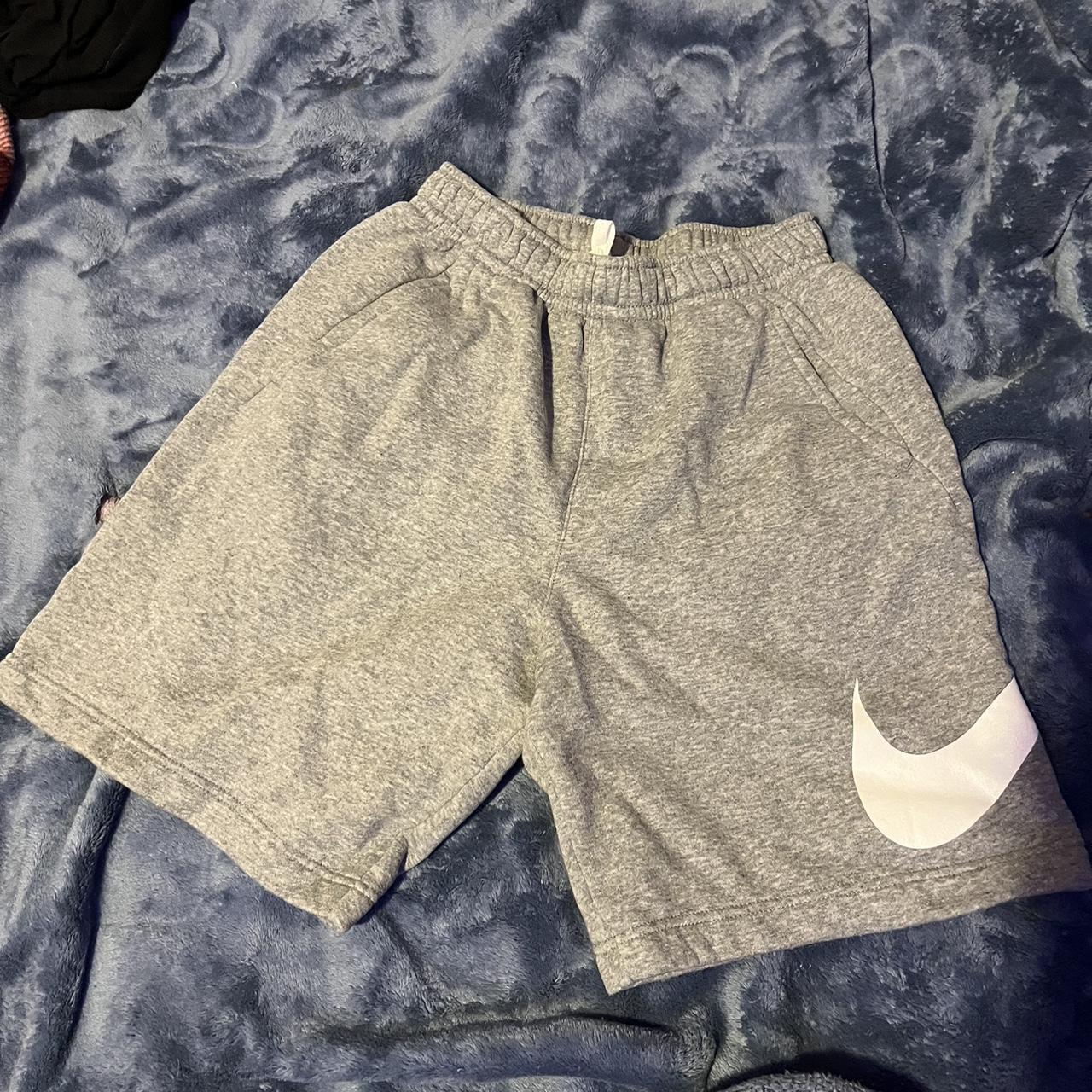 Nike Men's Grey Shorts | Depop