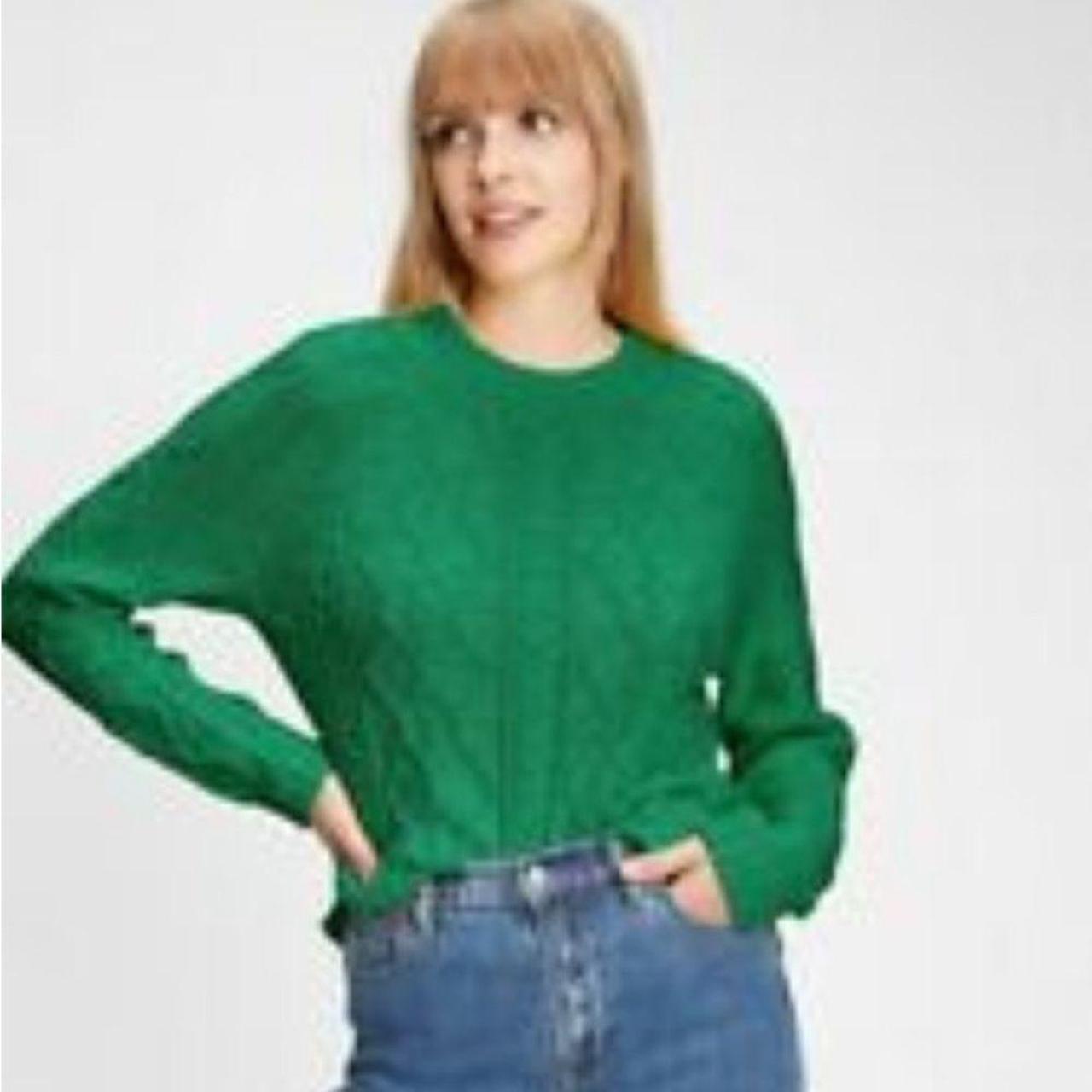 Gap Women's Green Sweatshirt Depop