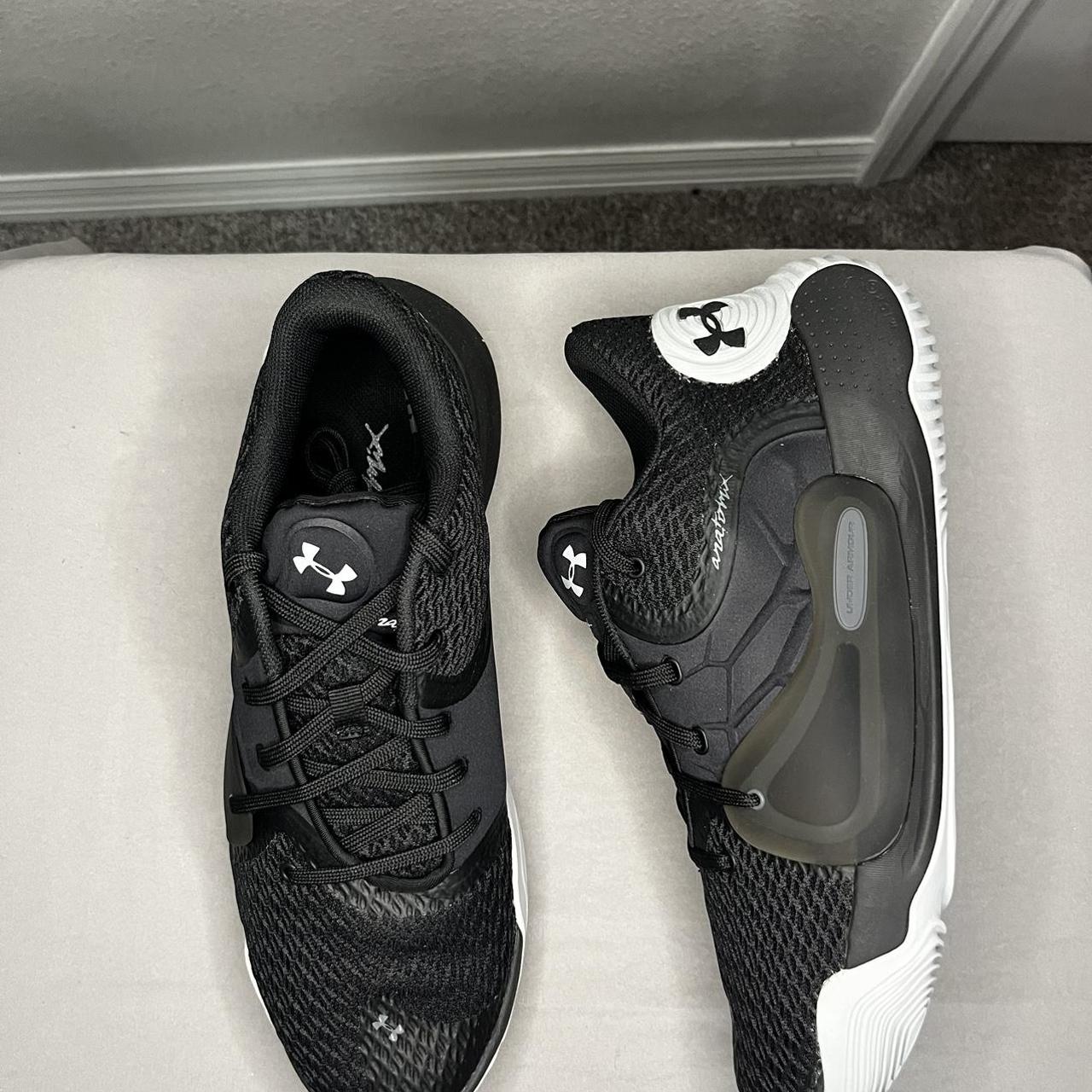 Under Armour Men's Black and Grey Trainers | Depop