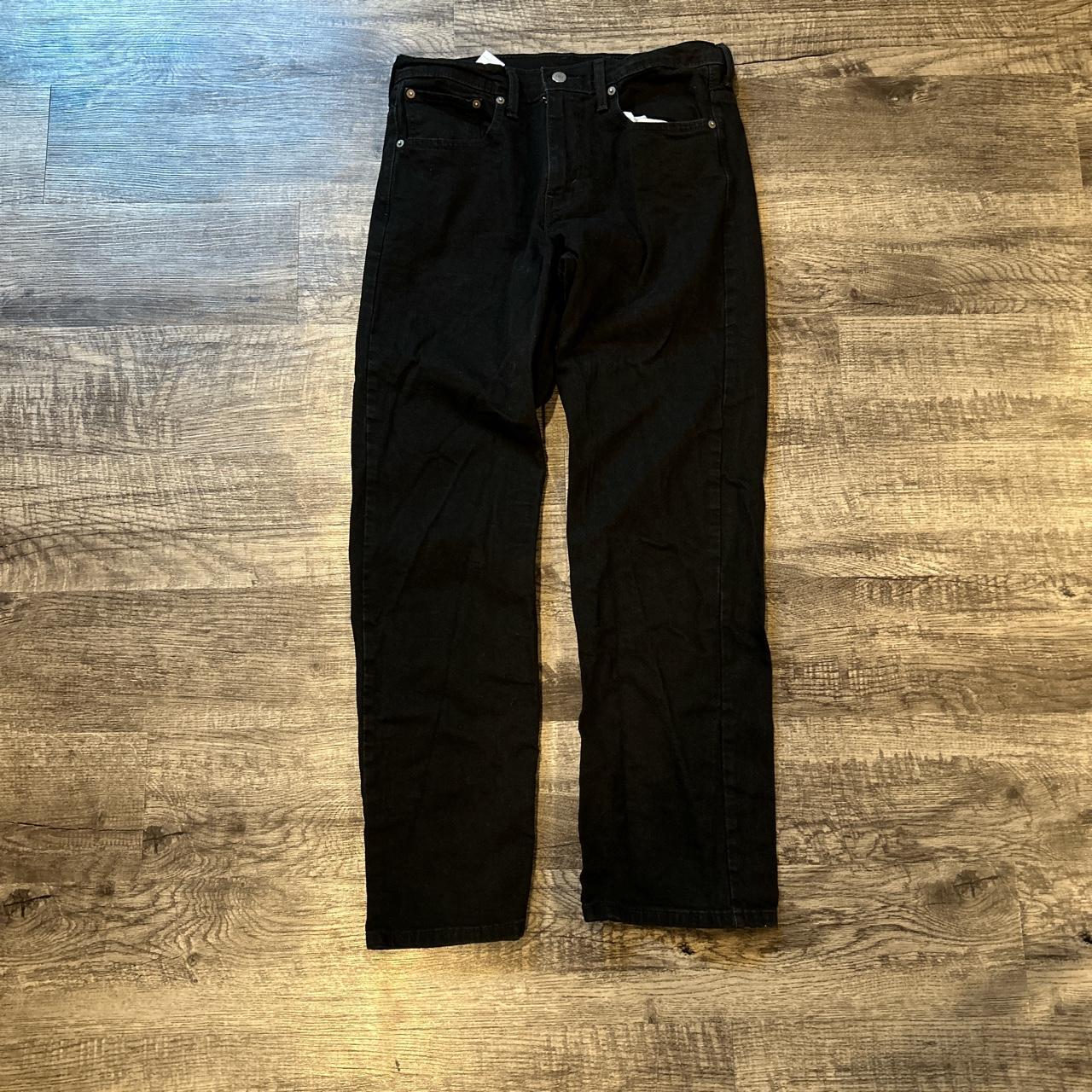 Black Levi’s 569 32x32 Only worn once Message if any... - Depop