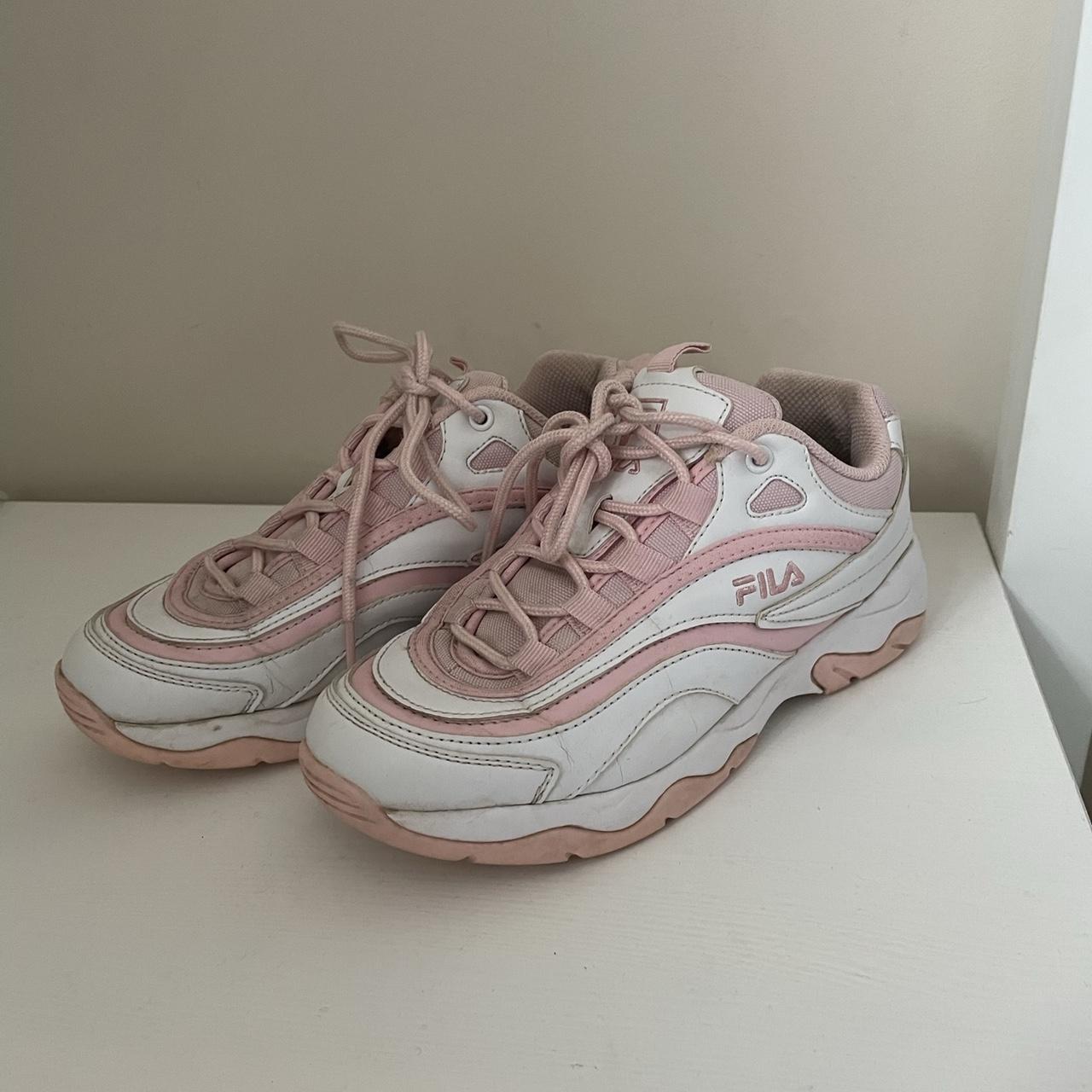 Fila Women's White and Pink Trainers | Depop