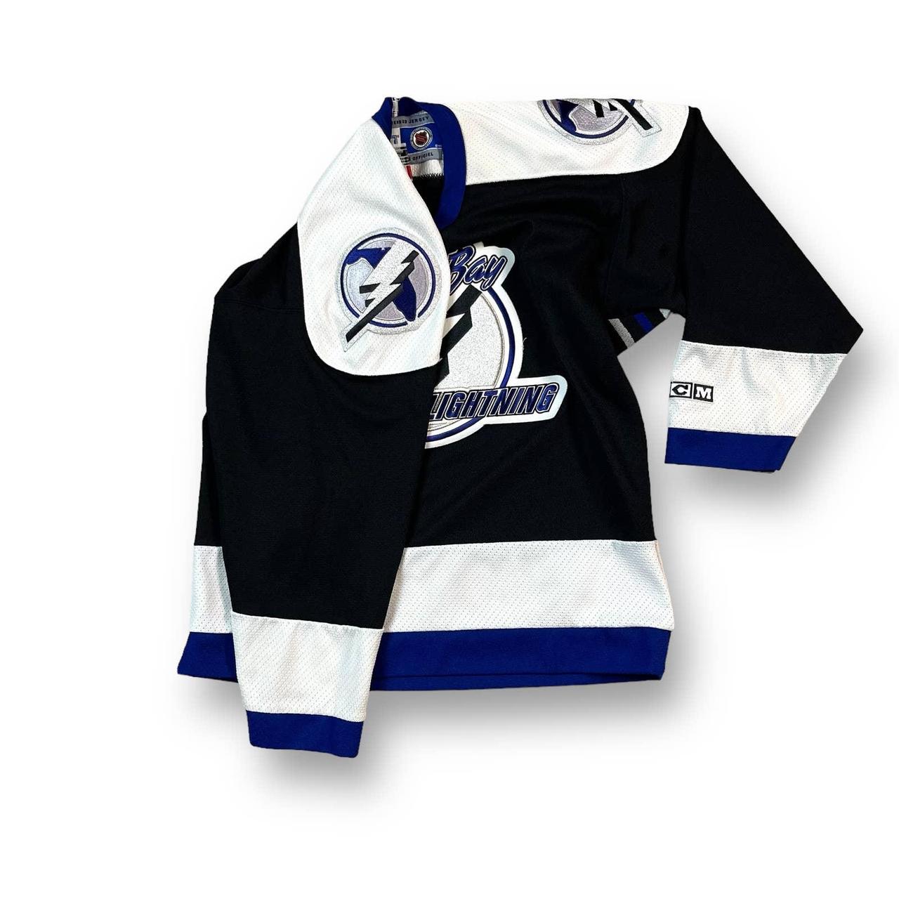 Tampa bay lightning vintage jersey - Depop