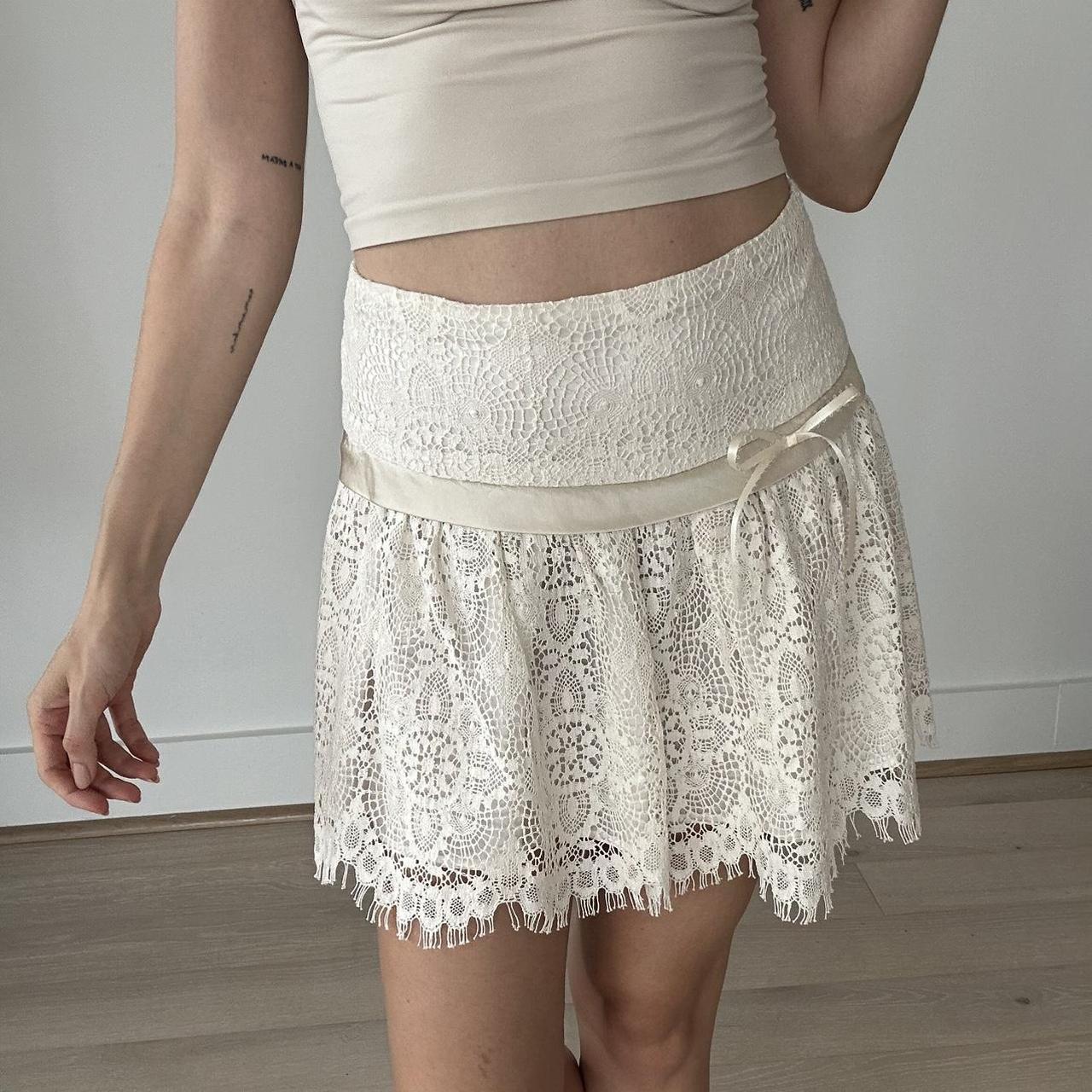 Gorgeous vintage ivory lace skirt No size listed —... - Depop