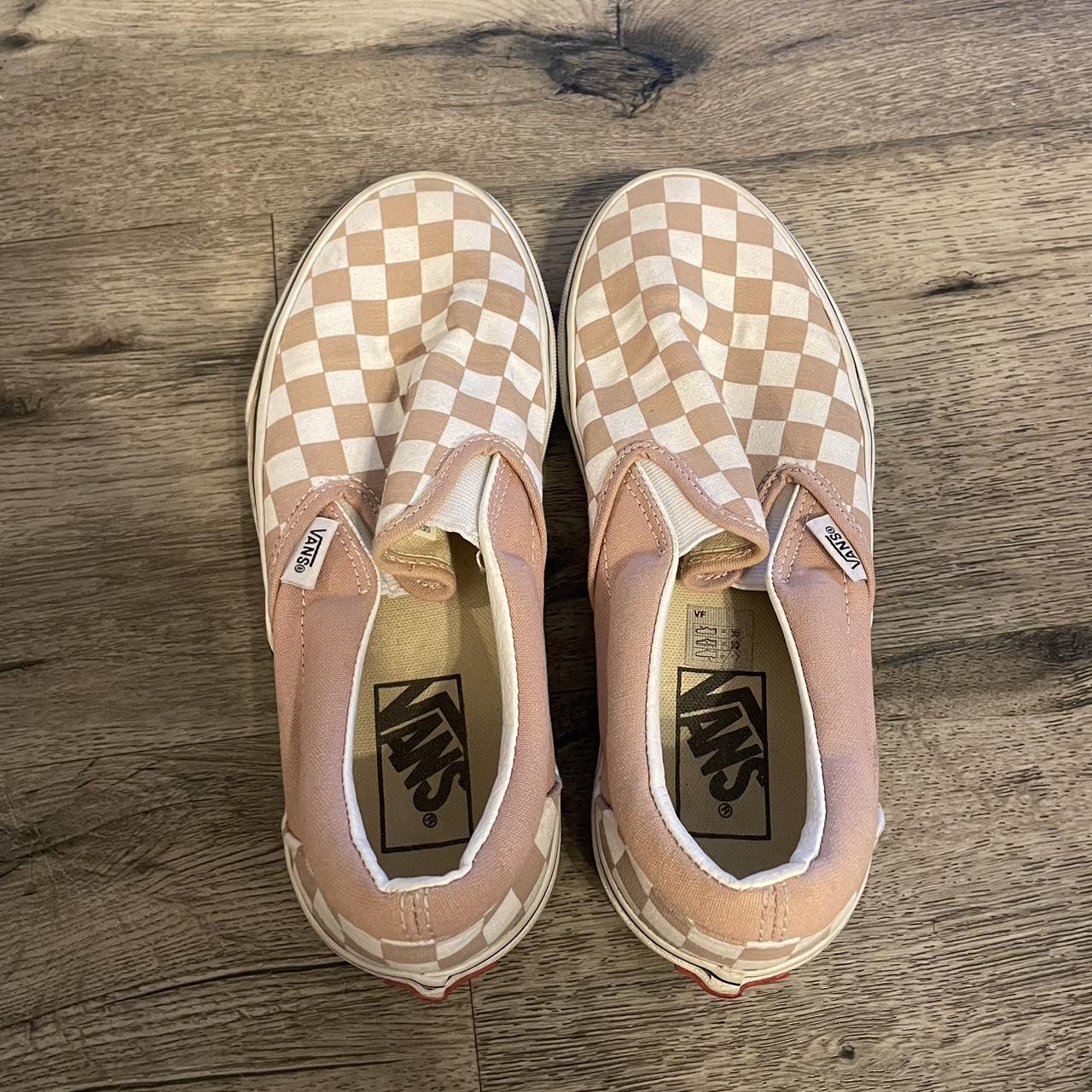 Super cute checkered vans Women s size 7 men s size