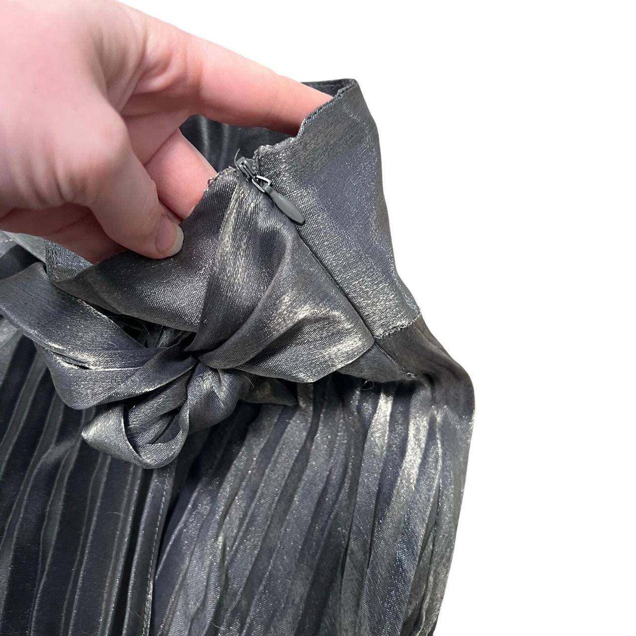 Source Unknown Women's Skirt - Silver - L – DO + … - image 5