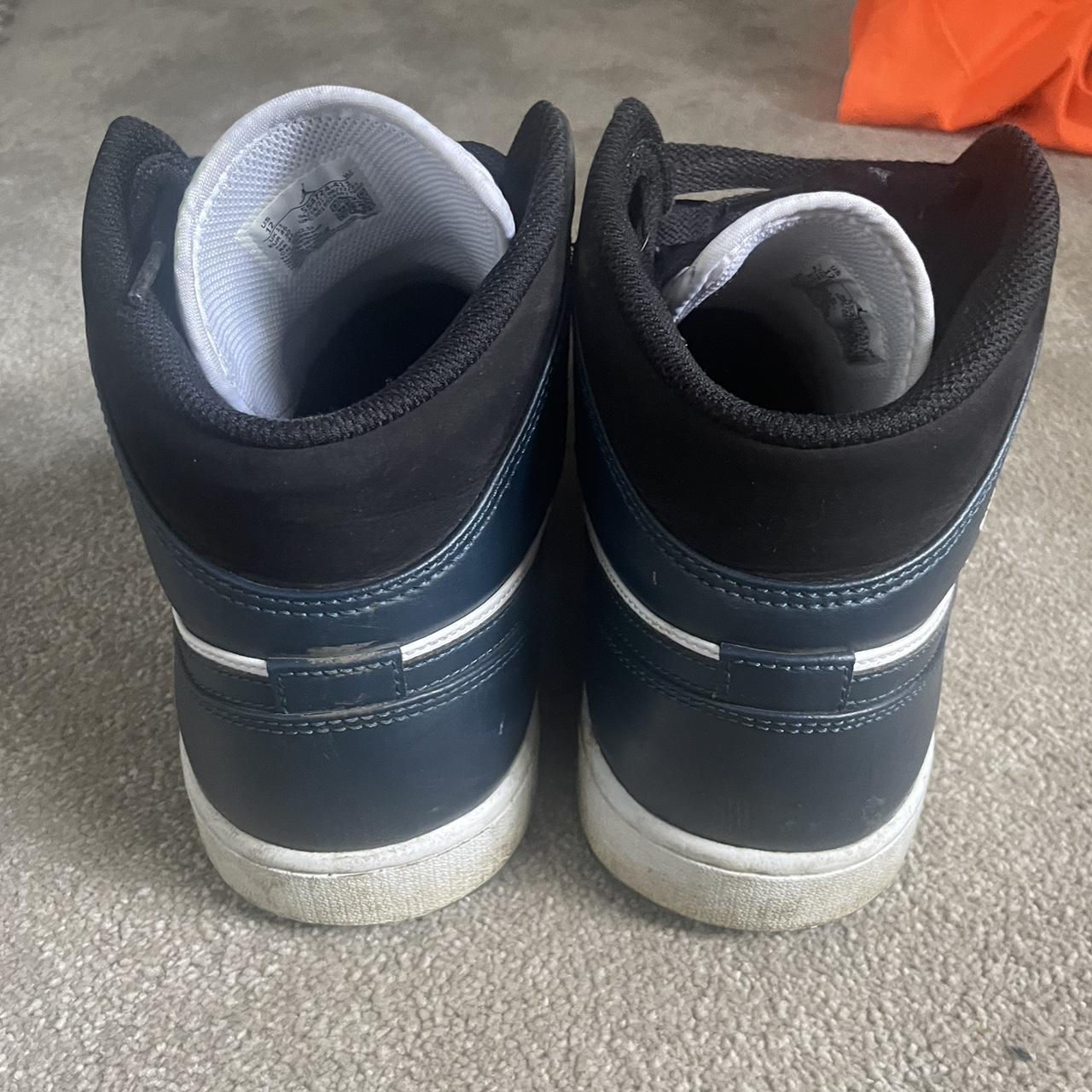 mens navy jordans