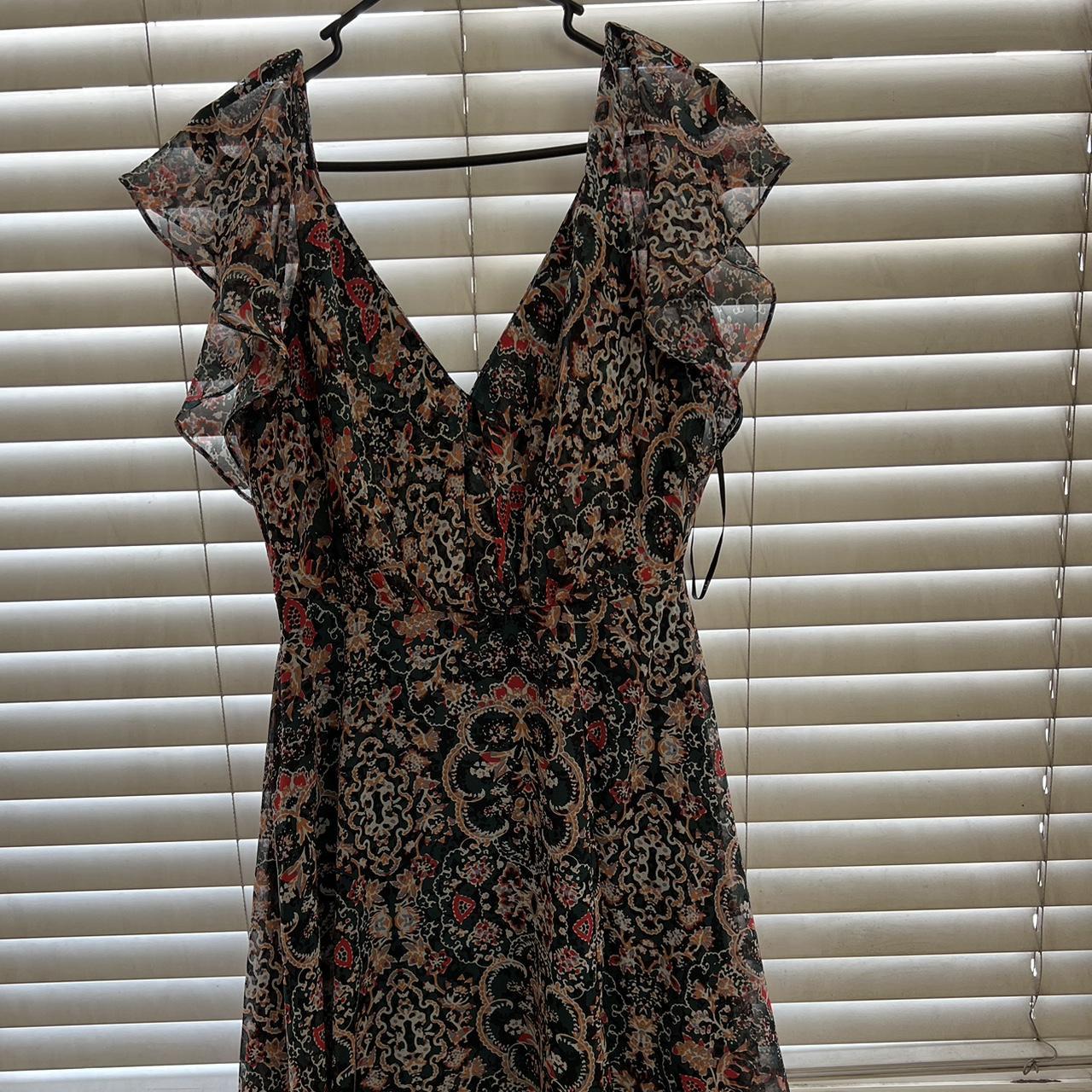 Lulus Midi Dress • Only used once before • Very... Depop